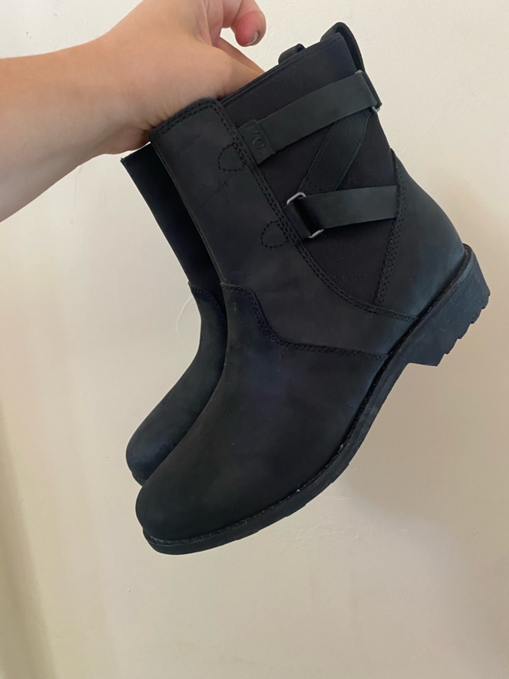 Teva Ellery Ankle WP Boot Black Waterproof Leather Bootie Size 8 - Picture 4 of 8
